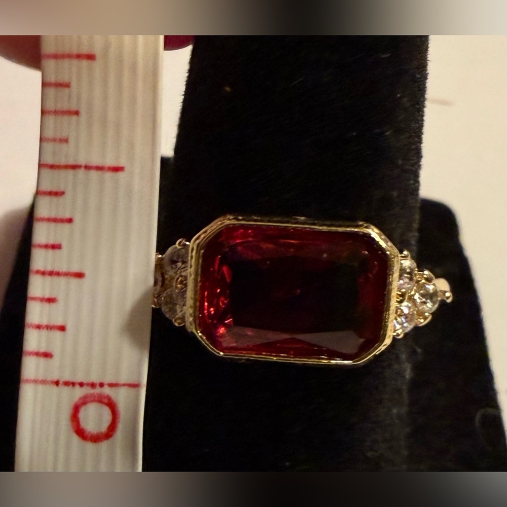 Ring - sz 8 gold tone w/large red rhinestone & tiny clear rhinestones. New! BOGO - Picture 11 of 12